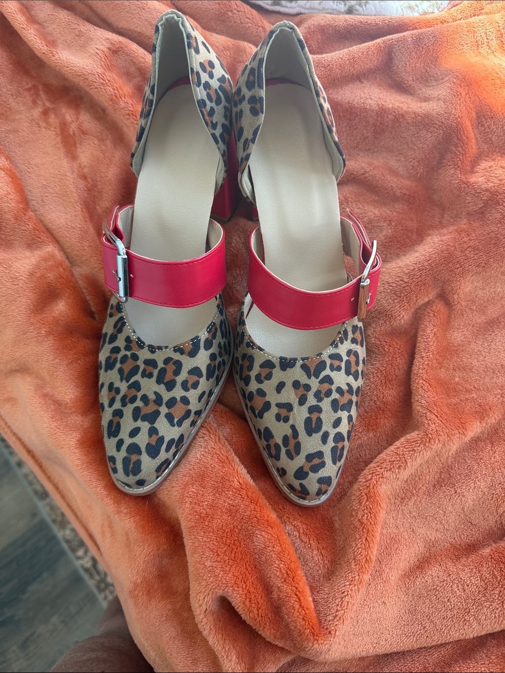 Leopard Print Pointed-Toe Heels with Red Strap